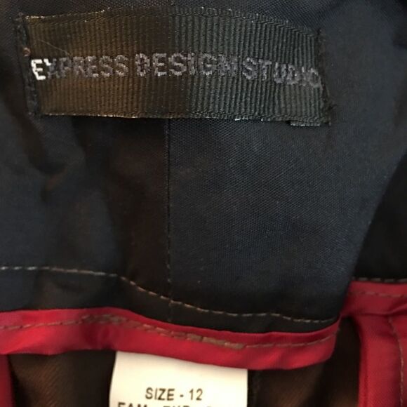 Express Design Flat waist fitted flare khaki pants - Picture 5 of 5